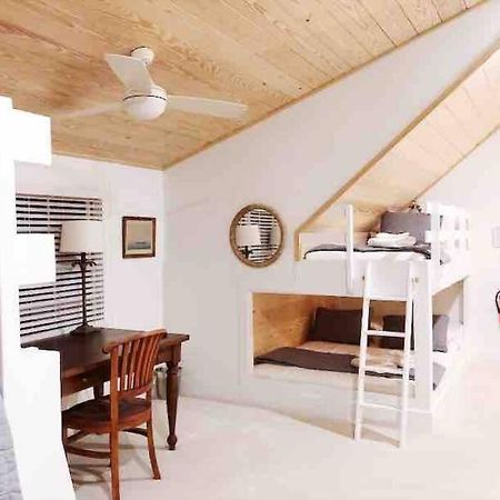 Liz Lane Cottage- Entire Guesthouse Charleston Bagian luar foto