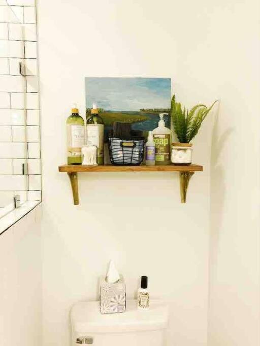 Liz Lane Cottage- Entire Guesthouse Charleston Bagian luar foto