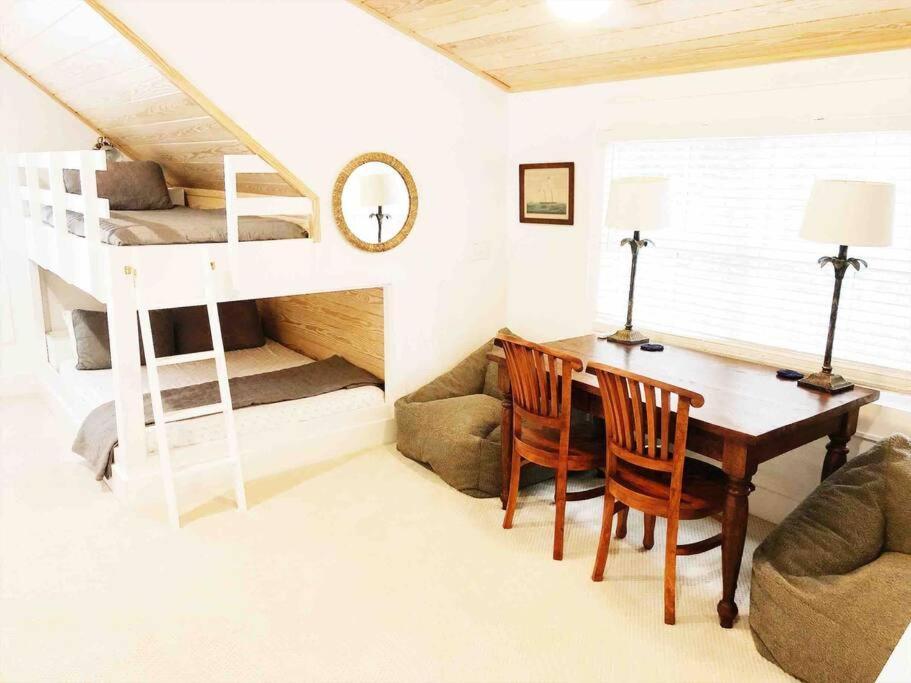 Liz Lane Cottage- Entire Guesthouse Charleston Bagian luar foto