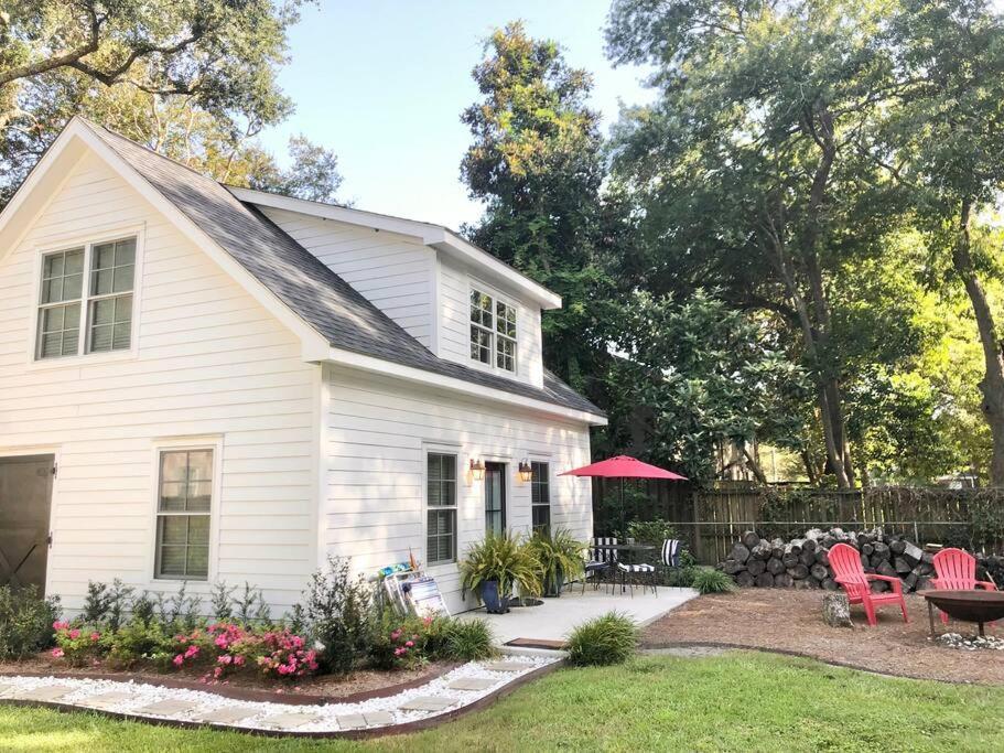 Liz Lane Cottage- Entire Guesthouse Charleston Bagian luar foto